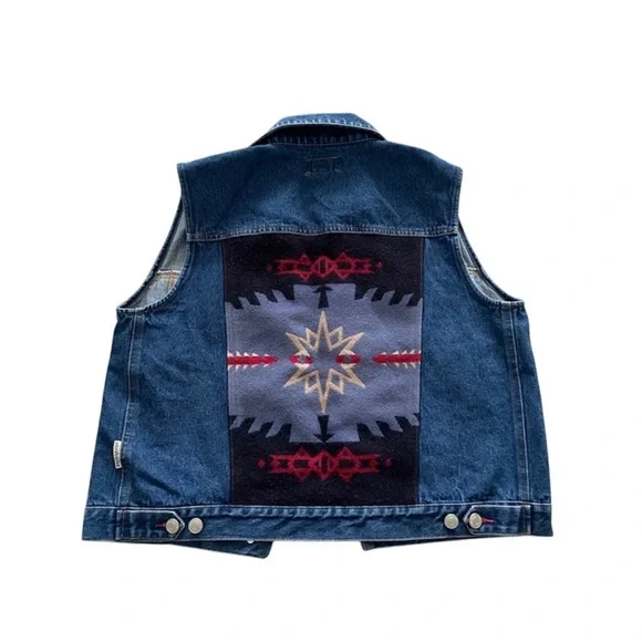🔥 Vintage Pendleton Denim Vest with wool Aztec Design - Picture 1 of 7